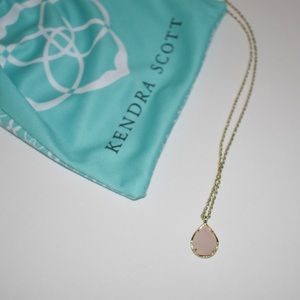 Kendra Scott necklace